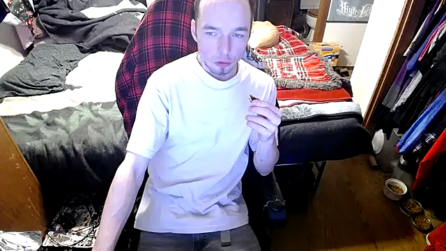 Snapshot of womenhateme69 chatting on 10-08-25, 03:59 womenhateme69 online show from 10-08-25, 03:59