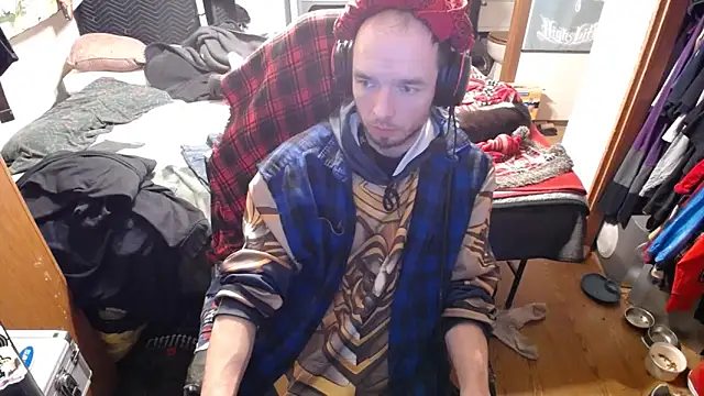 Snapshot of womenhateme69 chatting on 10-20-25, 06:25 womenhateme69 online show from 10-20-25, 06:25