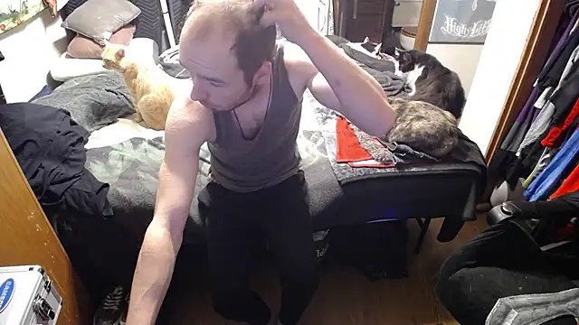 Snapshot of womenhateme69 chatting on 10-21-25, 12:50 womenhateme69 online show from 10-21-25, 12:50