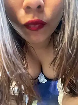 Snapshot of april_0066 chatting on 10-12-25, 04:06 april 0066 online show from 10-12-25, 04:06