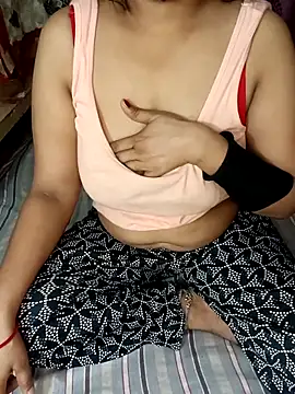 Snapshot of reena502 chatting on 10-05-25, 06:50 reena502 online show from 10-05-25, 06:50