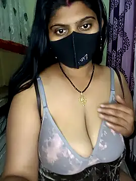 Snapshot of reena502 chatting on 02-19-26, 11:23 reena502 online show from 02-19-26, 11:23