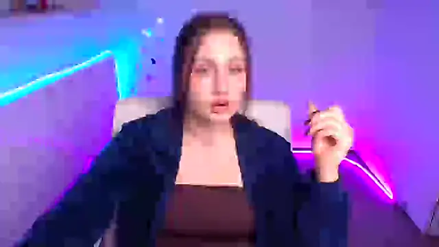 Snapshot of Stefanie_Sweet chatting on 10-17-25, 11:35 Stefanie Sweet online show from 10-17-25, 11:35