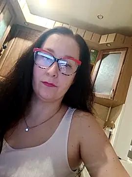 Amandda  online show from 11-26-25, 06:42