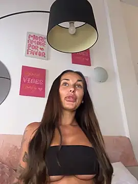 Rosieredxox online show from 05-31-26, 04:47