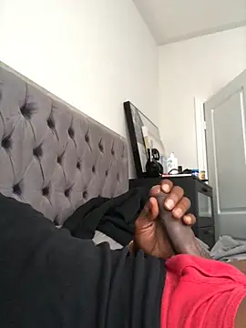 Snapshot of labishyoung25 chatting on 09-25-25, 08:12 labishyoung25 online show from 09-25-25, 08:12