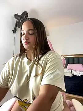 Andrea-Lu online show from 09-30-25, 02:38