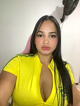 Andrea-Lu online show from 10-25-25, 01:02