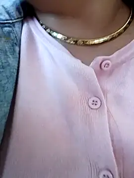 Mia-Glow online show from 10-09-25, 12:58