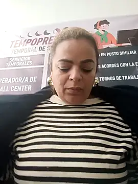 Mia-Glow online show from 11-15-25, 12:23