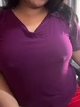 Maggi-is-back online show from 12-17-25, 03:34