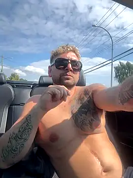 Snapshot of speakonit chatting on 09-10-25, 07:47 speakonit online show from 09-10-25, 07:47