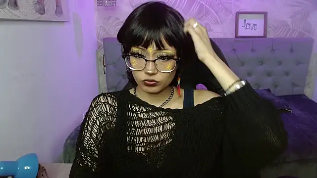 Snapshot of Nyxie_tk chatting on 09-20-25, 08:10 Nyxie tk online show from 09-20-25, 08:10