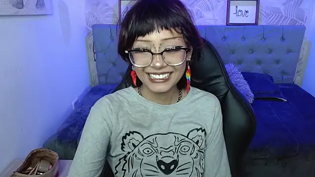 Snapshot of Nyxie_tk chatting on 10-03-25, 07:55 Nyxie tk online show from 10-03-25, 07:55