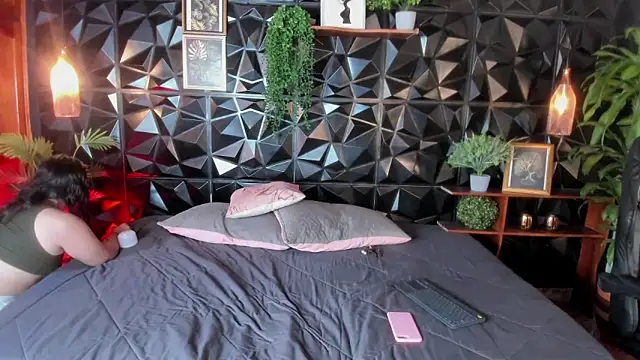 April  foxx online show from 11-07-25, 03:23