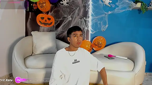 Snapshot of ender_h0t chatting on 10-18-25, 01:45 ender h0t online show from 10-18-25, 01:45