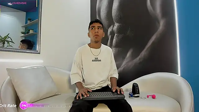 Snapshot of ender_h0t chatting on 11-26-25, 01:45 ender h0t online show from 11-26-25, 01:45