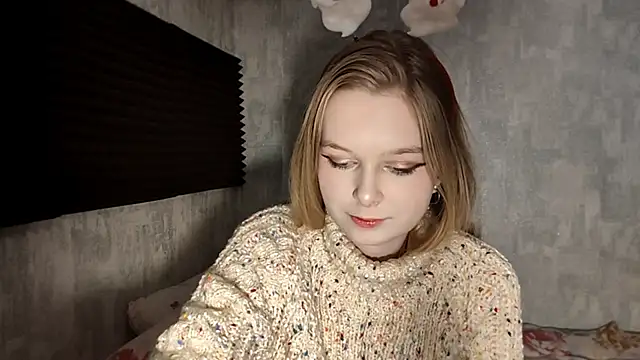 Snapshot of LiaVibes chatting on 12-18-25, 07:58 LiaVibes online show from 12-18-25, 07:58