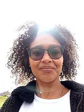 BiiancaEstradaa online show from 10-03-25, 07:11