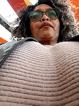 BiiancaEstradaa online show from 02-22-26, 05:44