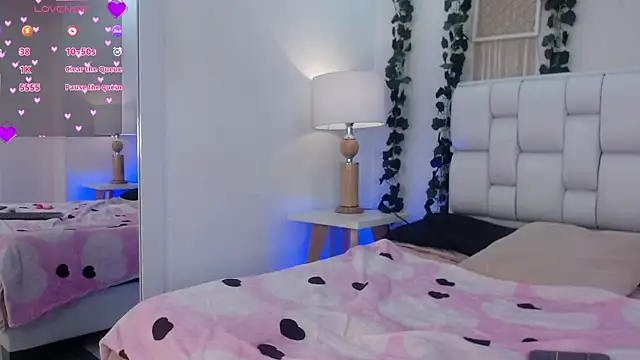 Snapshot of Tiffanygh_ chatting on 12-04-25, 07:33 Tiffanygh online show from 12-04-25, 07:33