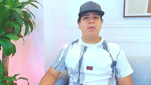 Snapshot of Naim_Bennetsex chatting on 01-15-26, 06:33 Naim Bennetsex online show from 01-15-26, 06:33