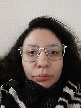 Snapshot of marmary84 chatting on 07-12-26, 04:31 marmary84 online show from 07-12-26, 04:31