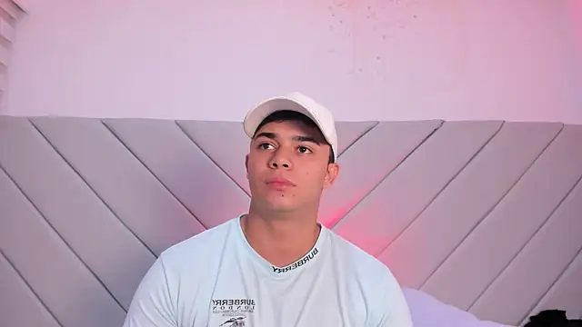 Snapshot of jayd_muscle chatting on 10-11-25, 04:12 jayd muscle online show from 10-11-25, 04:12