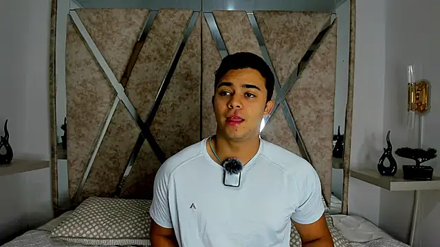 Snapshot of jayd_muscle chatting on 10-23-25, 04:23 jayd muscle online show from 10-23-25, 04:23