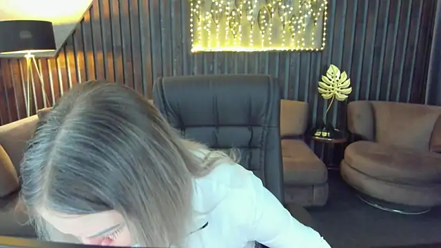 Anna Snows online show from 03-28-26, 05:45