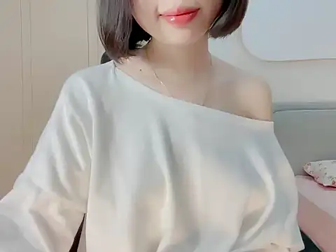 Snapshot of ggLovee chatting on 10-17-25, 09:50 ggLovee online show from 10-17-25, 09:50