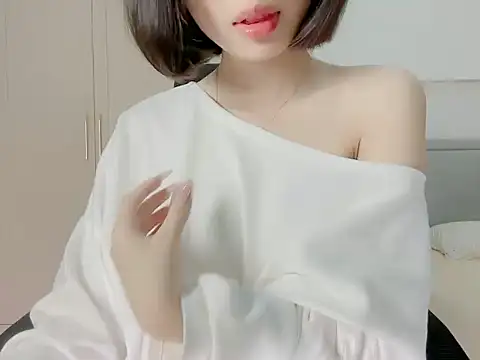 Snapshot of ggLovee chatting on 10-29-25, 12:35 ggLovee online show from 10-29-25, 12:35