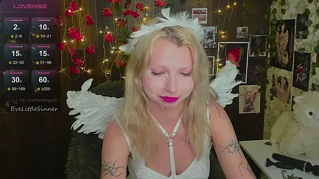 EveLittleSinner online show from 10-30-25, 11:49