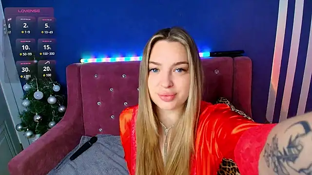 Emma  Ross online show from 12-20-25, 02:40