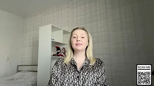 Blondie xoxoxo online show from 03-06-26, 09:28