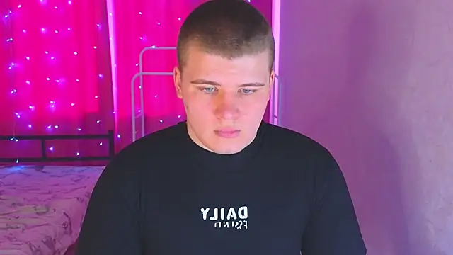 kittenmurr online show from 04-15-26, 09:38