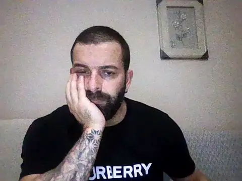 Snapshot of kean2365 chatting on 02-08-26, 10:24 kean2365 online show from 02-08-26, 10:24