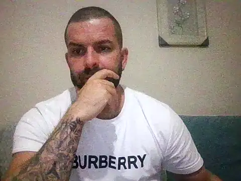 Snapshot of kean2365 chatting on 02-12-26, 10:05 kean2365 online show from 02-12-26, 10:05