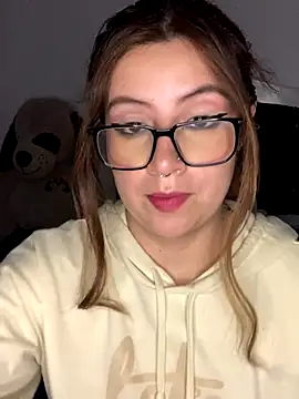 Snapshot of Blair_Bunnyy chatting on 09-27-25, 04:28 Blair Bunnyy online show from 09-27-25, 04:28