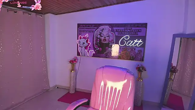 Snapshot of catt_monroe chatting on 06-19-26, 03:05 catt monroe online show from 06-19-26, 03:05