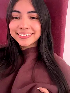 Snapshot of Jadee_grey chatting on 10-21-25, 01:34 Jadee grey online show from 10-21-25, 01:34