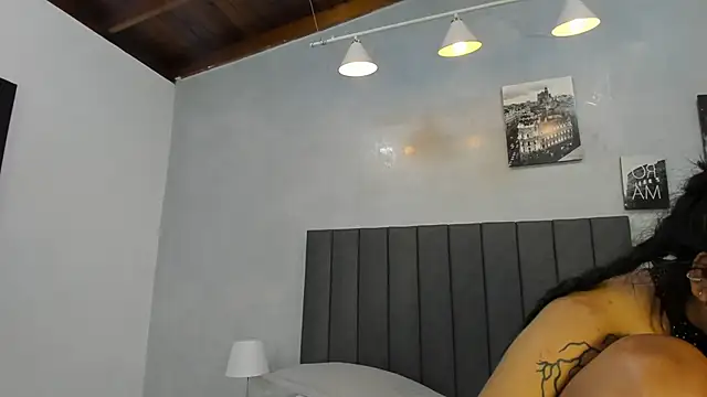 Snapshot of violet_and_myers chatting on 09-26-25, 11:42 violet and myers online show from 09-26-25, 11:42