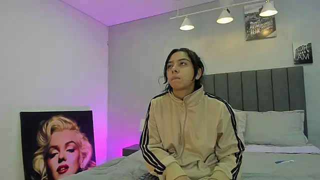 Snapshot of violet_and_myers chatting on 10-22-25, 11:21 violet and myers online show from 10-22-25, 11:21