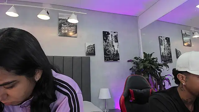 Snapshot of violet_and_myers chatting on 11-01-25, 11:23 violet and myers online show from 11-01-25, 11:23