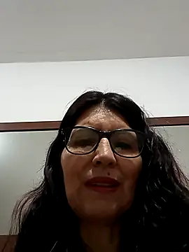 Snapshot of swity_foster chatting on 10-17-25, 08:39 swity foster online show from 10-17-25, 08:39