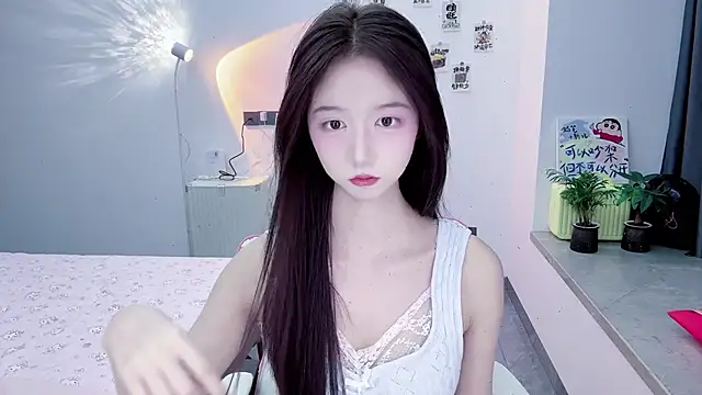 Snapshot of suger-TT chatting on 10-08-25, 12:14 suger-TT online show from 10-08-25, 12:14