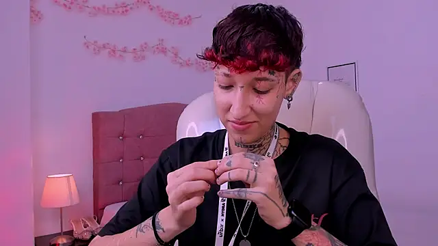 Snapshot of Luci_Rose chatting on 04-29-26, 08:37 Luci Rose online show from 04-29-26, 08:37