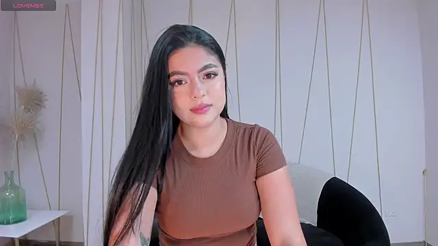Snapshot of NataliaGaret chatting on 05-16-26, 06:50 NataliaGaret online show from 05-16-26, 06:50