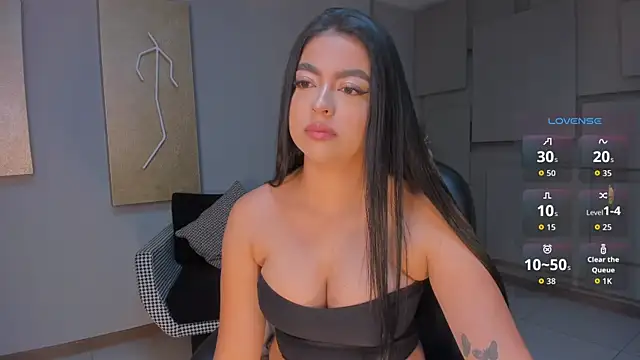 Snapshot of NataliaGaret chatting on 05-19-26, 10:32 NataliaGaret online show from 05-19-26, 10:32
