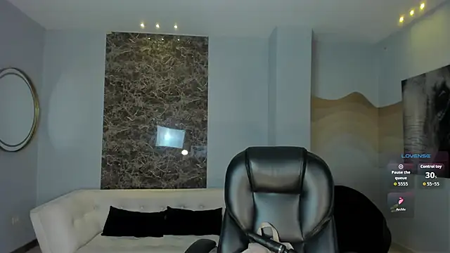 Snapshot of NataliaGaret chatting on 06-06-26, 10:42 NataliaGaret online show from 06-06-26, 10:42